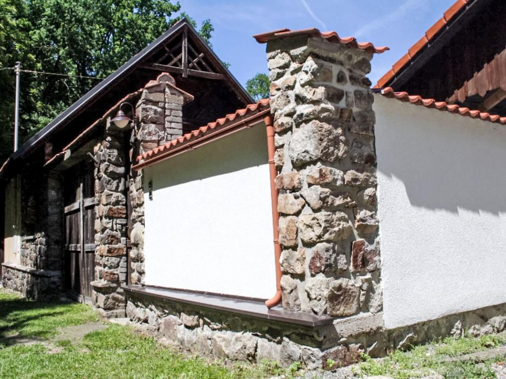 Budova, kde se prázdninový dům nachází