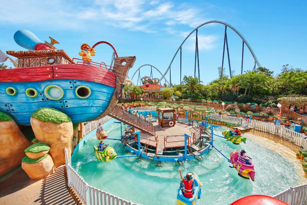 Piscina en o cerca de PortAventura Hotel Roulette - Includes unlimited access to PortAventura Park & 1 access to Ferrari Land