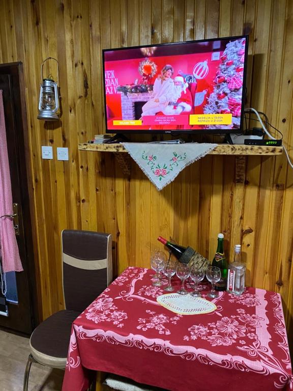 TV a/nebo společenská místnost v ubytování Apartment Sarganska Osmica