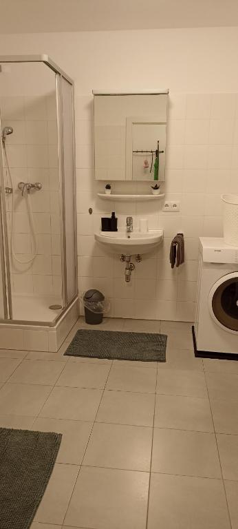 Koupelna v ubytování Wohnung in Leoben Zentrum Zwischen Hauptplatz und Stadtpark