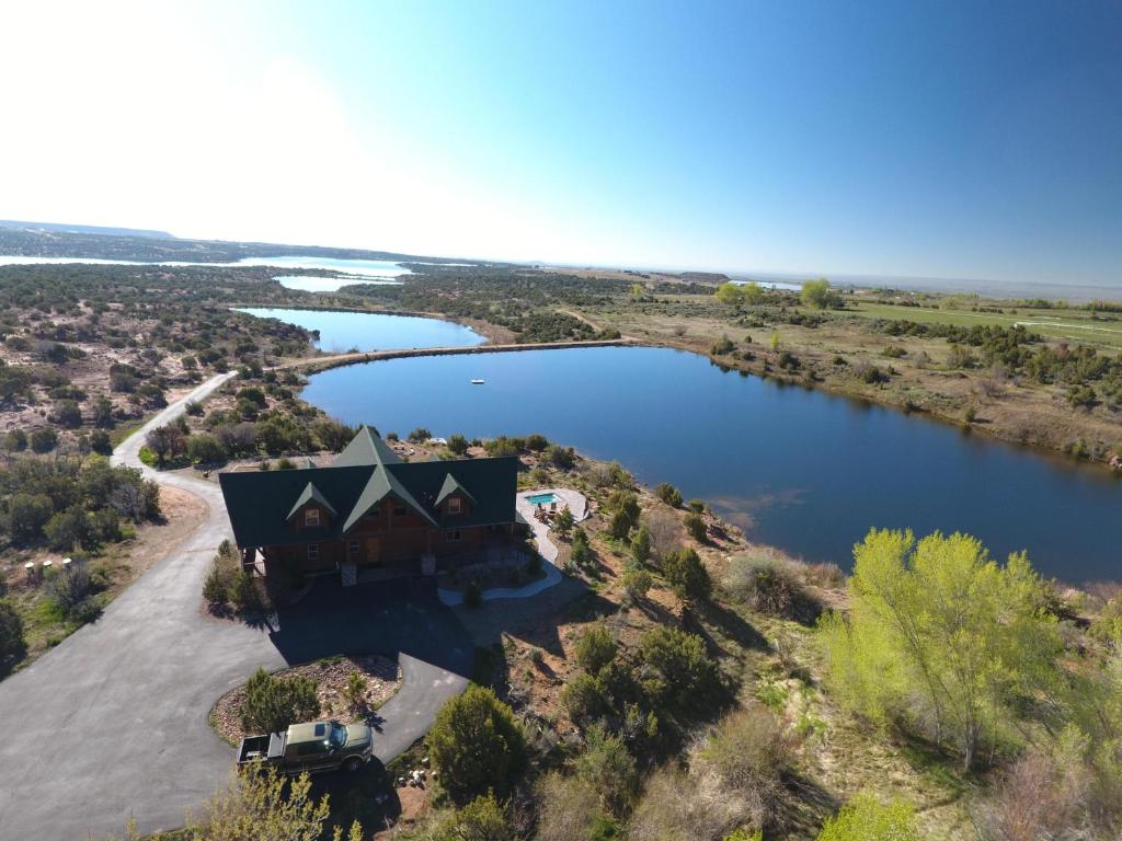 Spectacular Lake And Fishing Resort, Altamont (updated prices 2026)