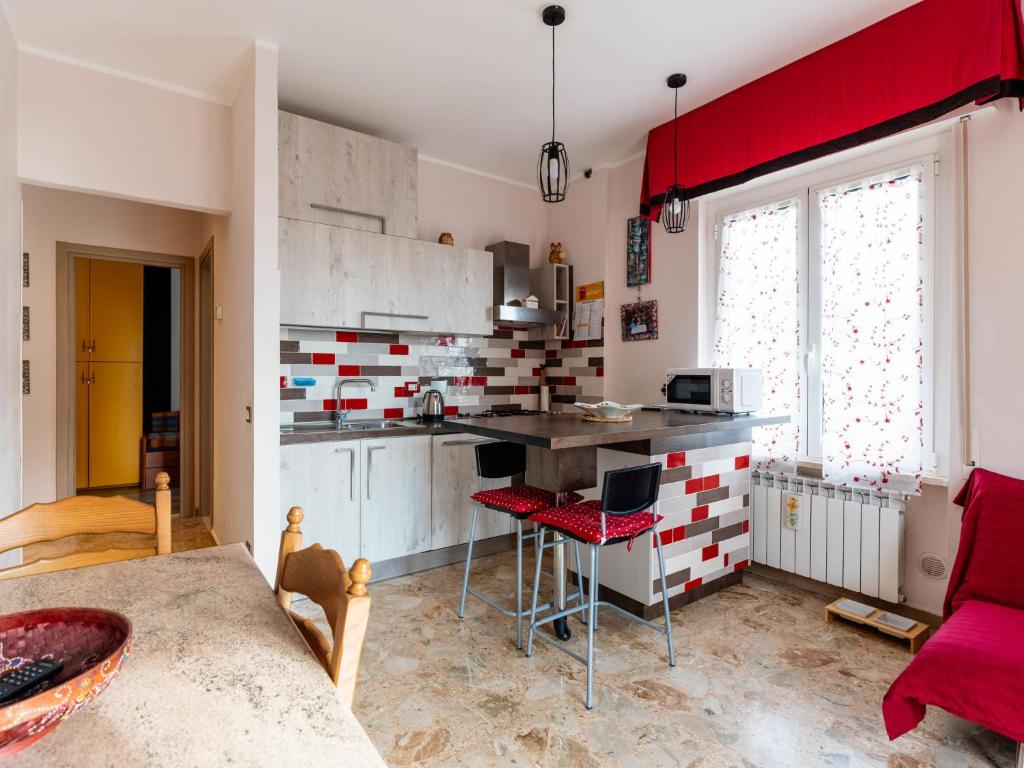 Η κουζίνα ή μικρή κουζίνα στο Apartment Atena by Interhome