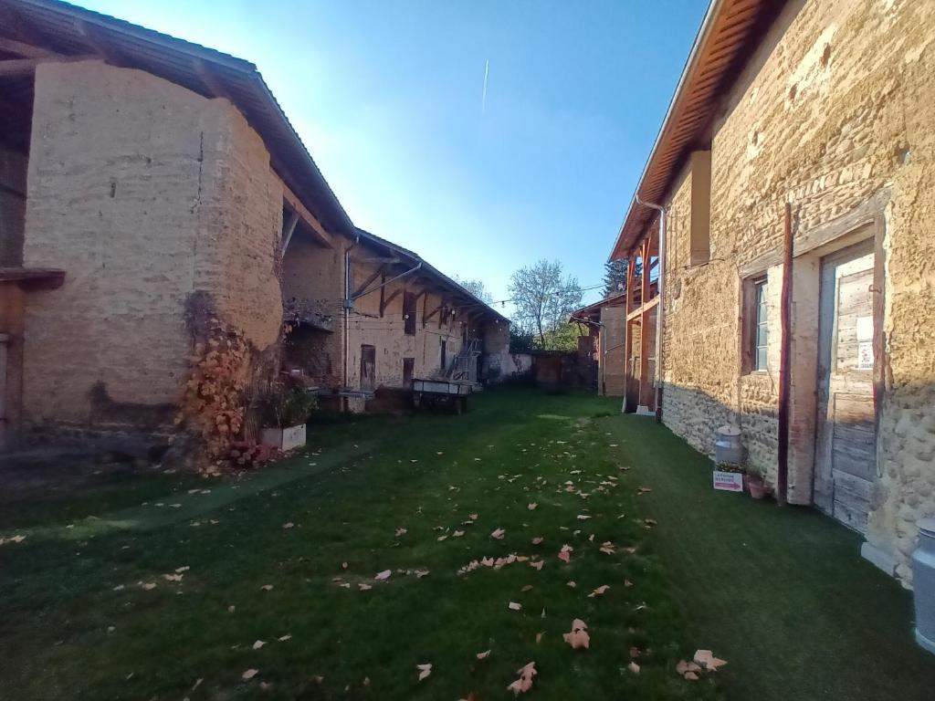Budova, kde se aparthotel nachází