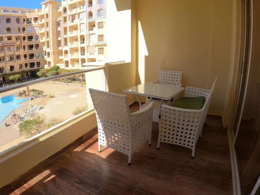 Balkón nebo terasa v ubytování Dive Hostel Hurghada Pool