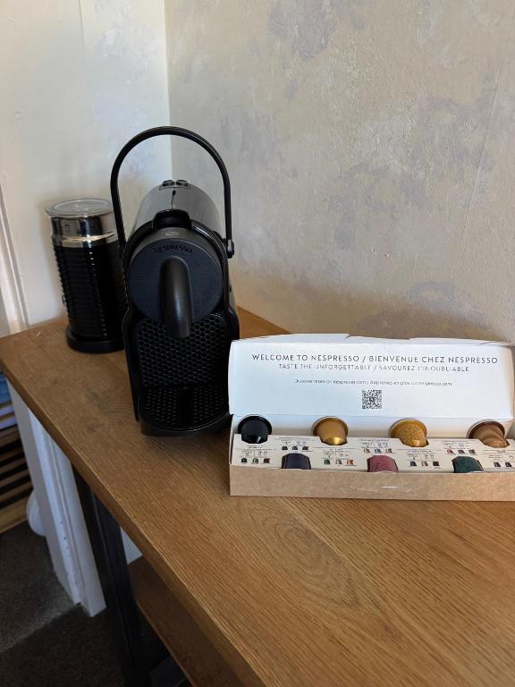 The Old Villa on Liardet - Resim 8