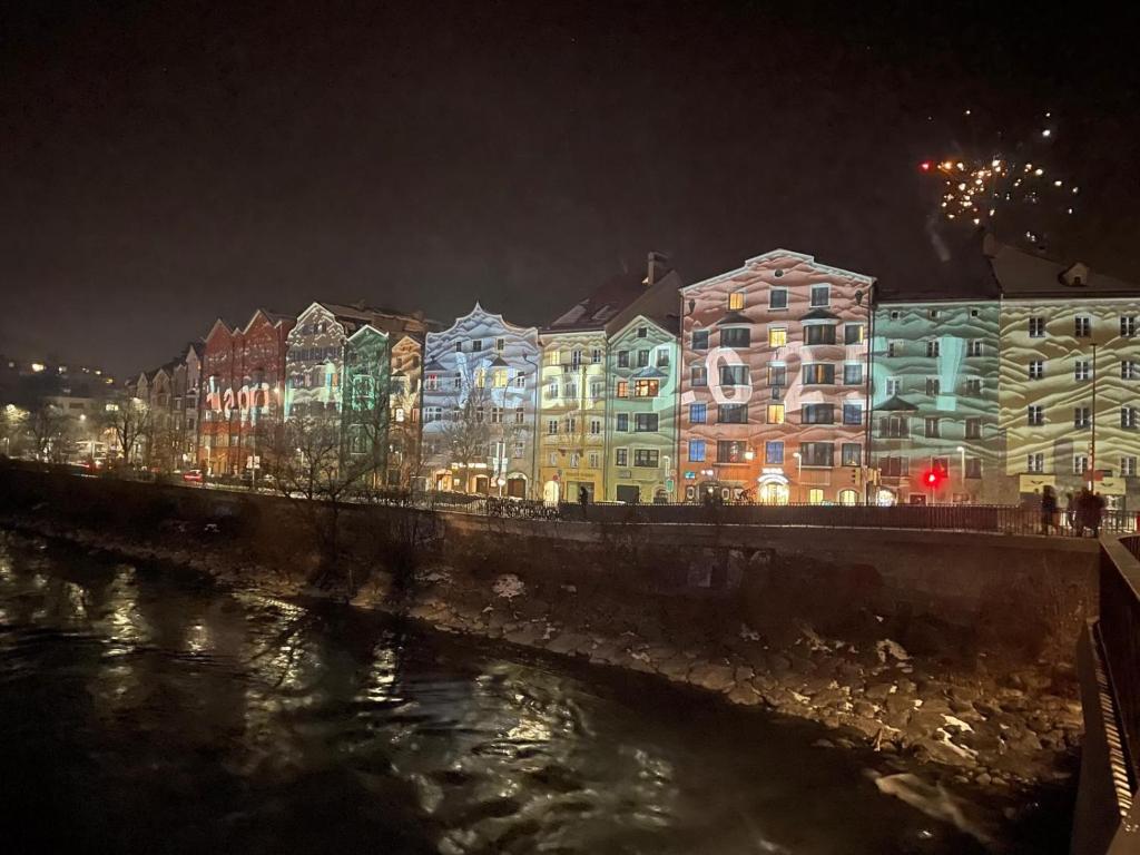 Nespecifikovaný výhled na destinaci Zirl nebo výhled na město při pohledu z apartmánu
