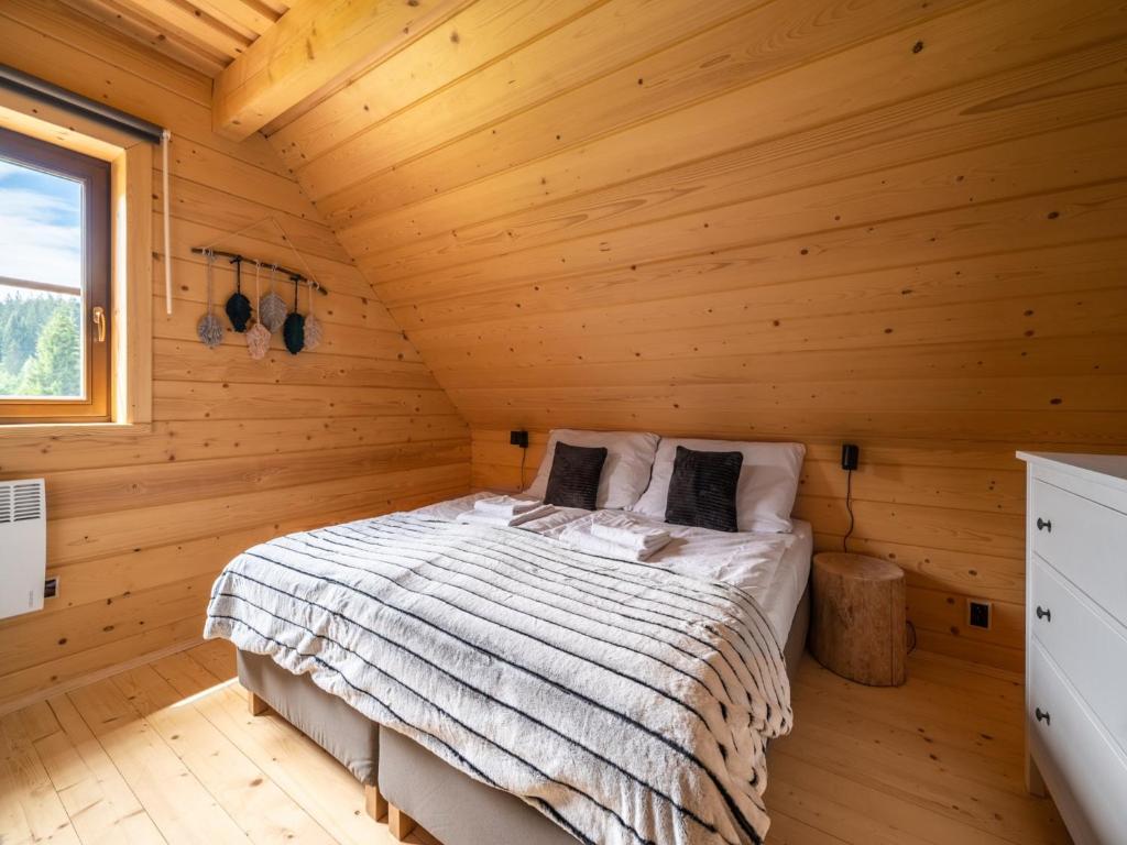 Postel nebo postele na pokoji v ubytování Tranquil villa in Velke Karlovice