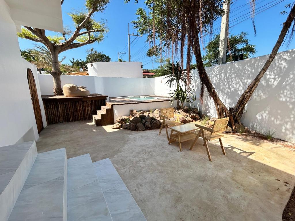 Posezení v ubytování Kamari Cafe&Resort Kohlarn คามารีคาเฟ่แอนด์รีสอร์ทเกาะล้าน