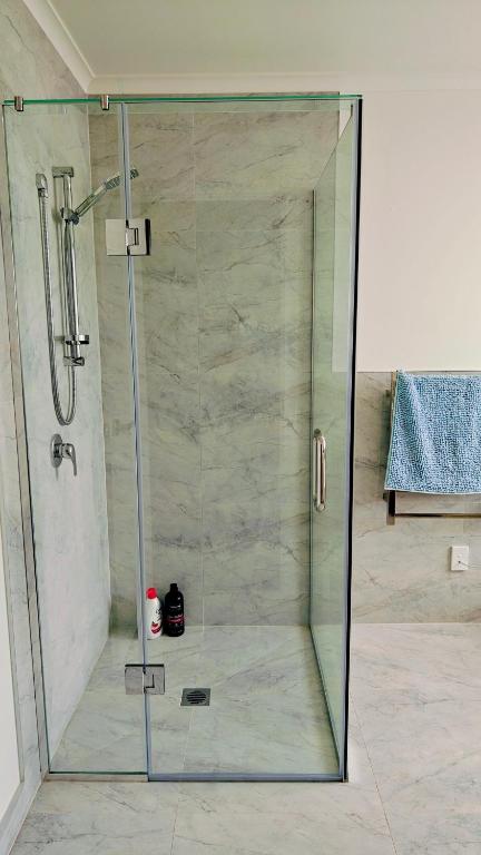 Stylish Home Away from Home - Resim 21