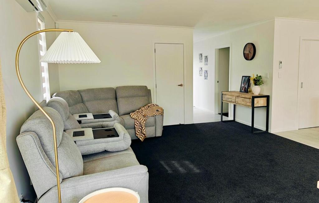 Stylish Home Away from Home - Resim 33