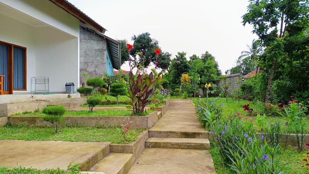 Embun Rinjani Homestay - 12