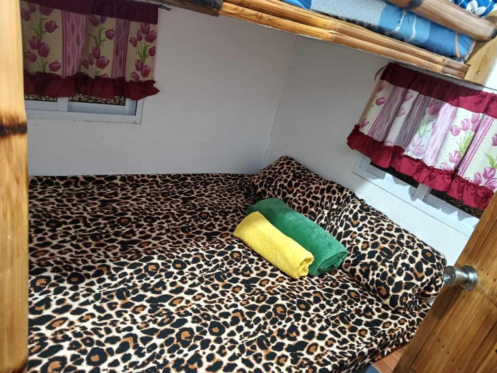 Postel nebo postele na pokoji v ubytování Room in BB - No hassle and no fuss, Aremen Transient is here for your comfortable stay