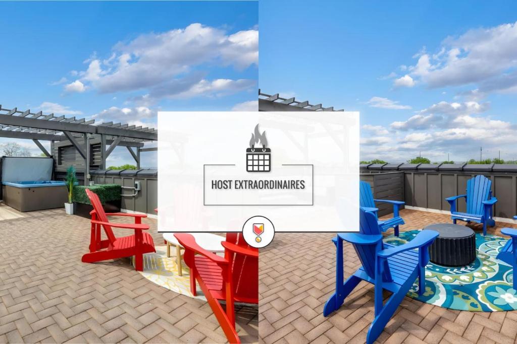 un gruppo di sedie colorate su un patio di Two Townhomes - Hot Tubs and Rooftop Balconies a Nashville