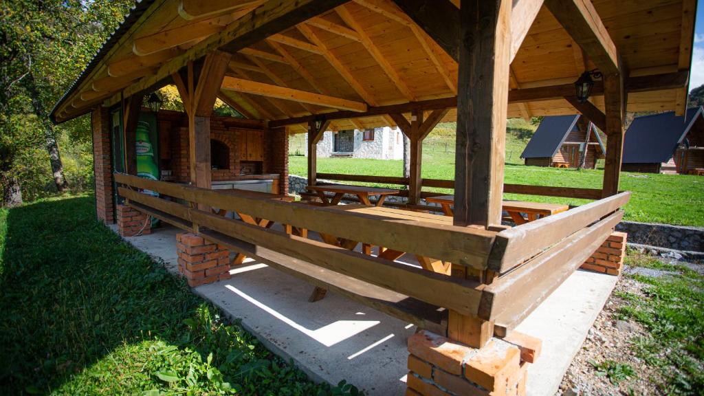 Zahrada ubytování BB Etno House