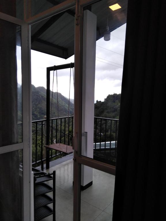 Nespecifikovaný výhled na hory nebo výhled na hory při pohledu z hotelu