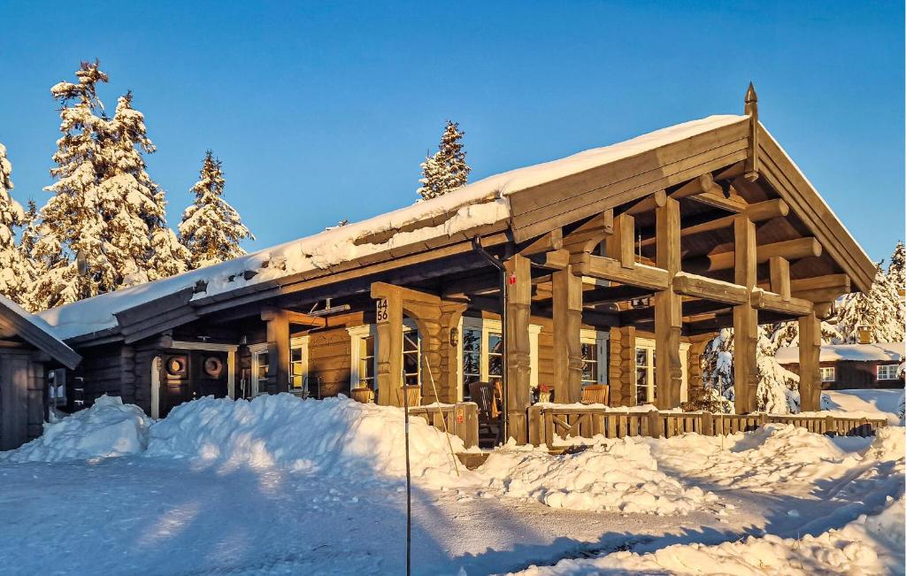 Awesome Home In Sjusjøen With Sauna ในช่วงฤดูหนาว