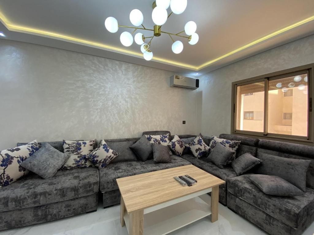 Posezení v ubytování appartement bades alhoceima