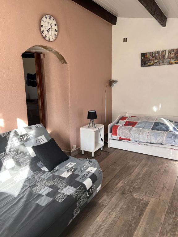 Postel nebo postele na pokoji v ubytování Côté de jissiere