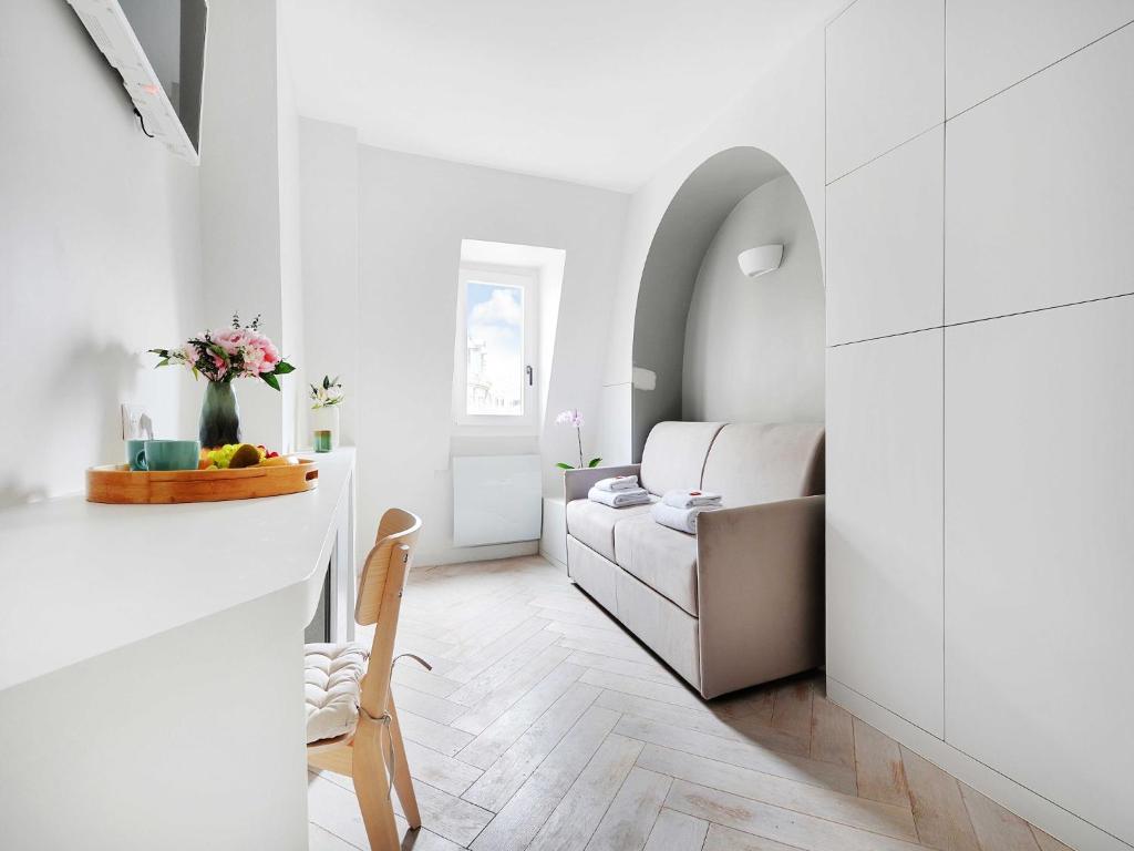 Newly renovated studio 2P- Elysée St-Honoré