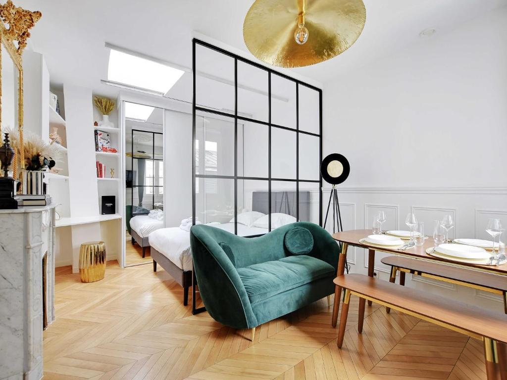 Pretty studio 2P - TERNES ST HONORE