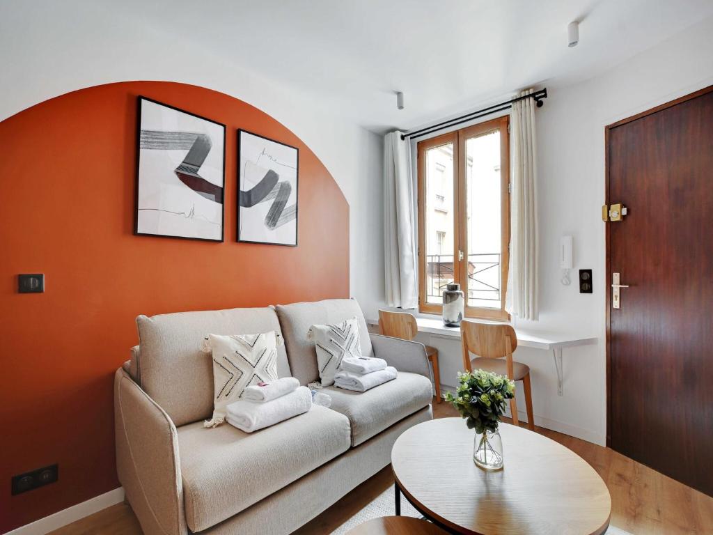 Χώρος καθιστικού στο Charming studio - Saint-Cloud - Mobility lease