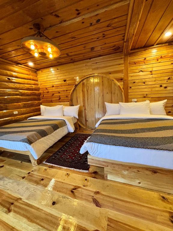 Uma cama ou camas num quarto em The Shire of Sagada
