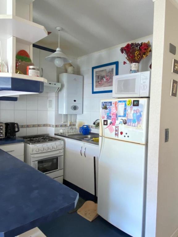 Kuchyň nebo kuchyňský kout v ubytování Departamento en Algarrobo Condominio Altos de Mirasol