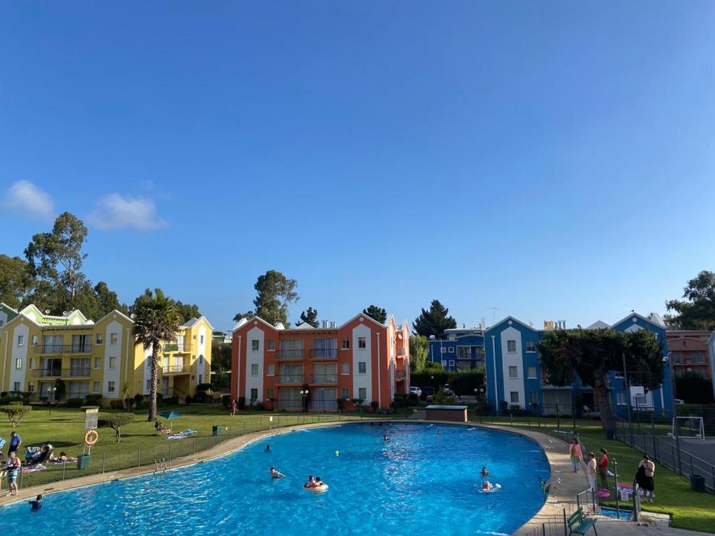 Bazén v ubytování Departamento en Algarrobo Condominio Altos de Mirasol nebo v jeho okolí