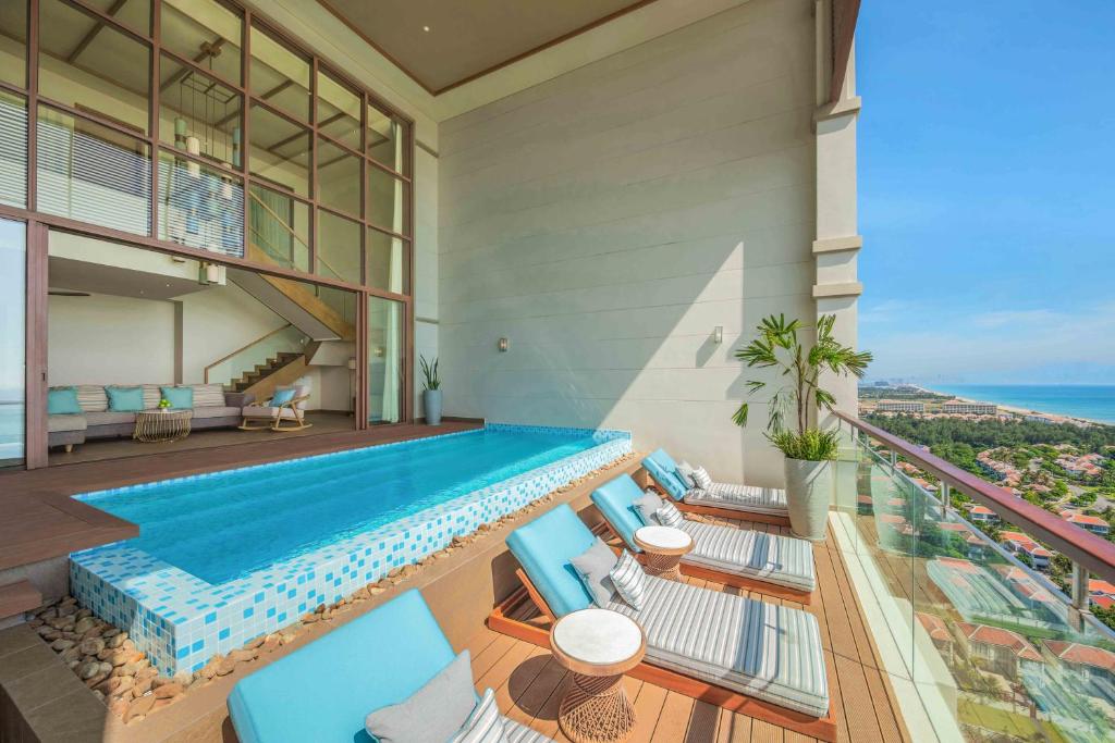 Three-Bedroom Presidential Plunge Pool Loft – Spa Inclusive