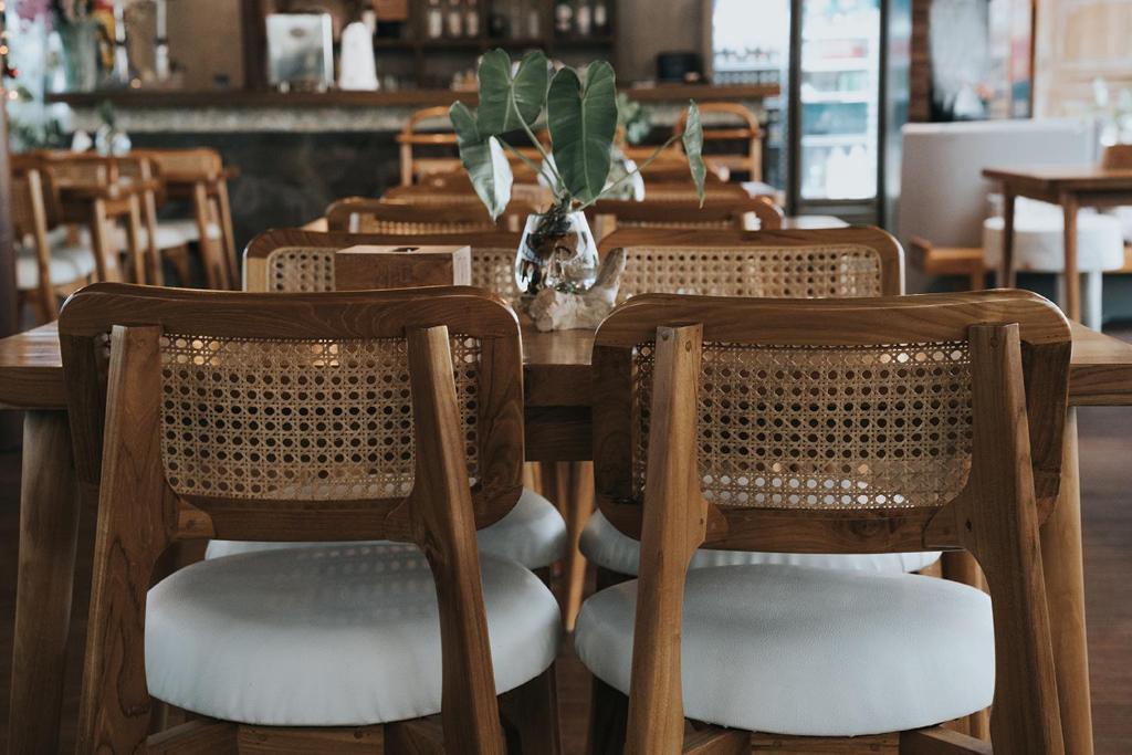 Posezení v ubytování MaxOneHotels at Ubud - CHSE Certified