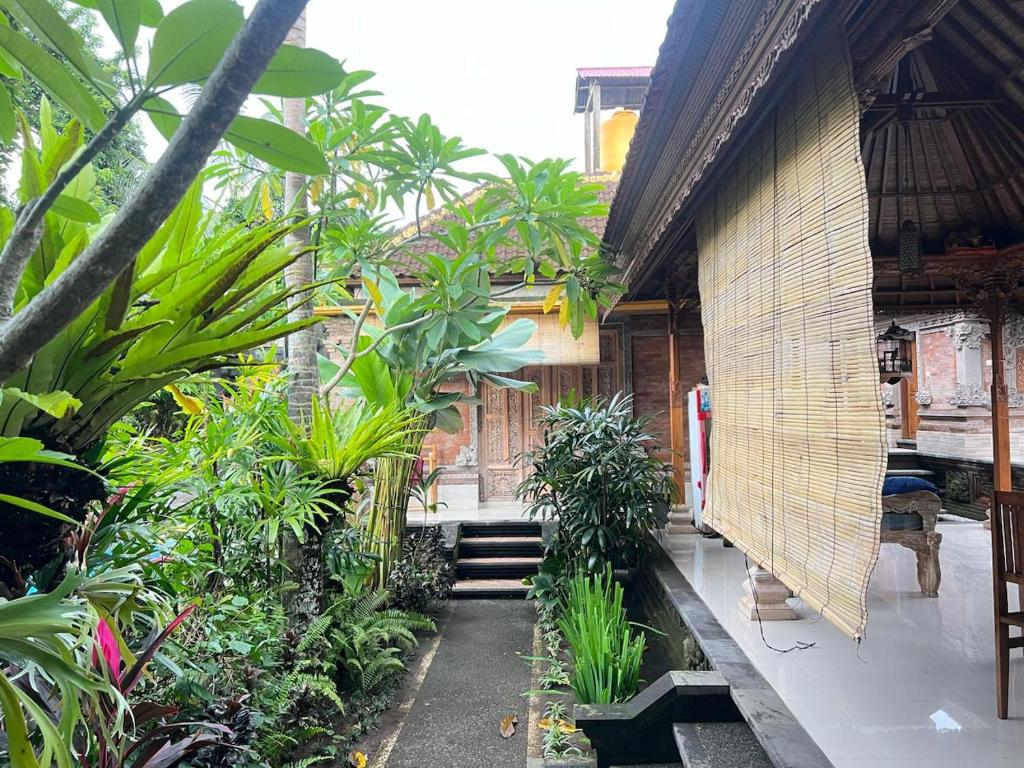 Zahrada ubytování Pakis private room in Ubud 2