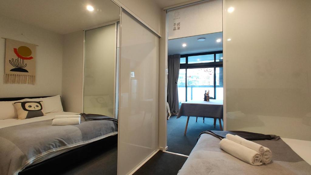 Stylish and Unique home at the heart of Newmarket - Resim 2