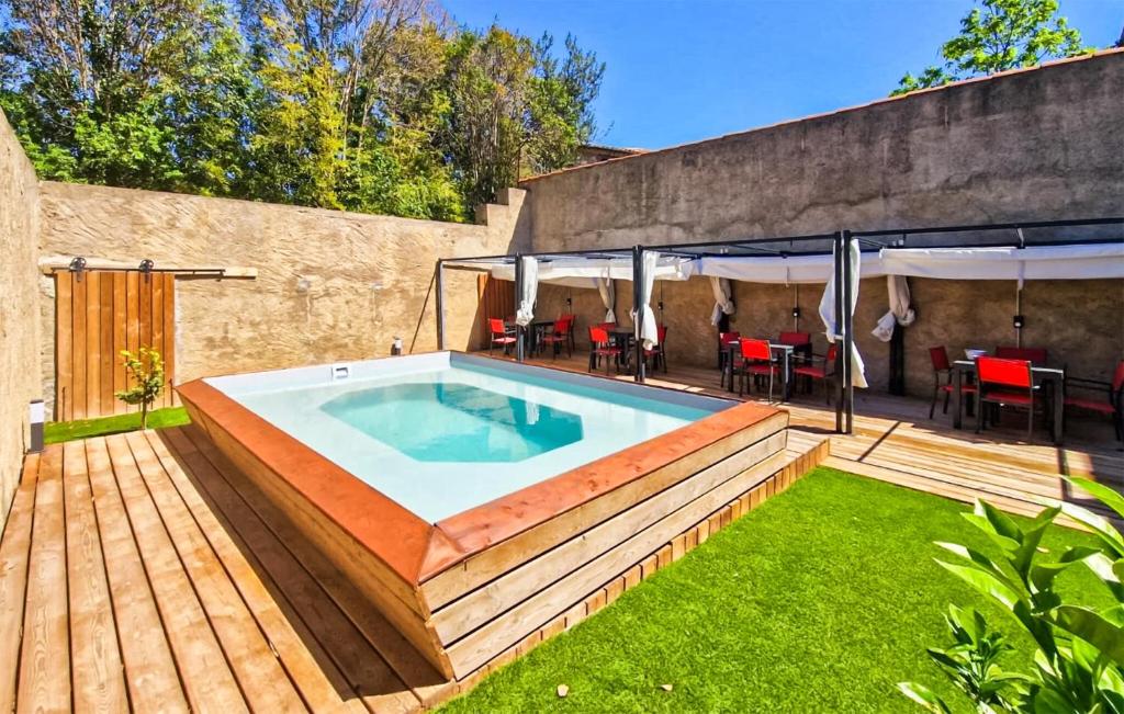 Πισίνα στο ή κοντά στο Lovely Apartment In Saint Chinian