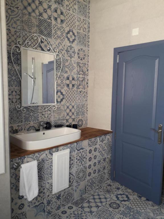 Village Knights Accommodation - Comfort Triple Room