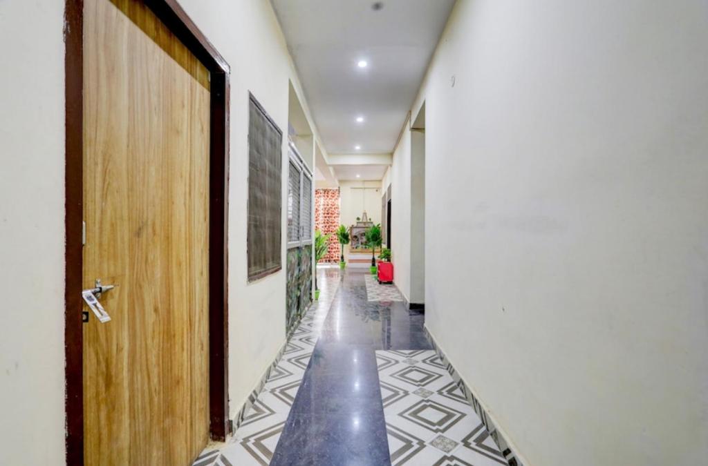 Fotografie z fotogalerie ubytování Hotel Suryawanshi v destinaci Nalmatha
