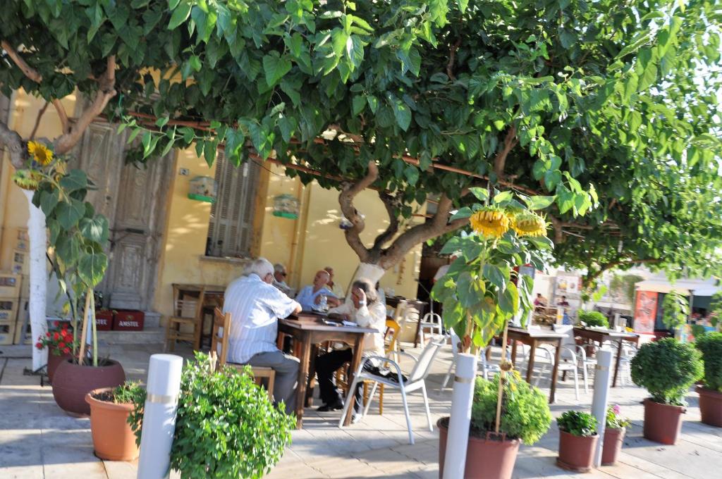 Restaurace v ubytování East of Preveli Villas