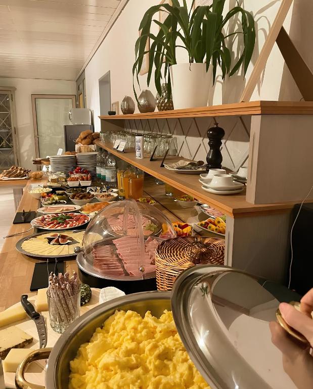 Jídlo v hotelu nebo okolí