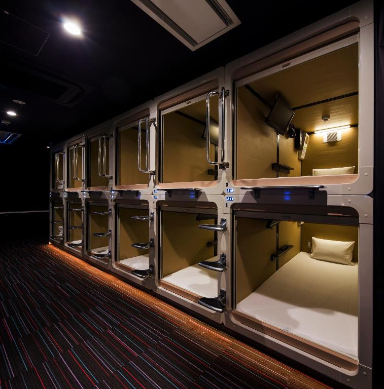 Postel nebo postele na pokoji v ubytování Tokyo Ariake Bay Hotel