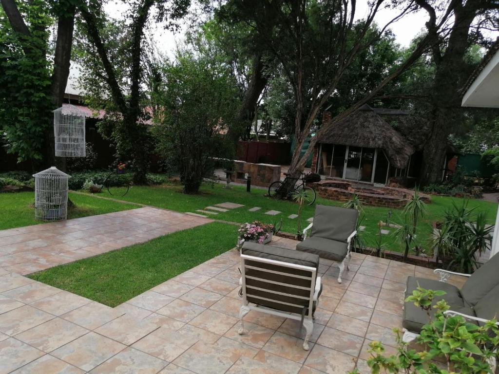 Zahrada ubytování Azrielle Guesthouse