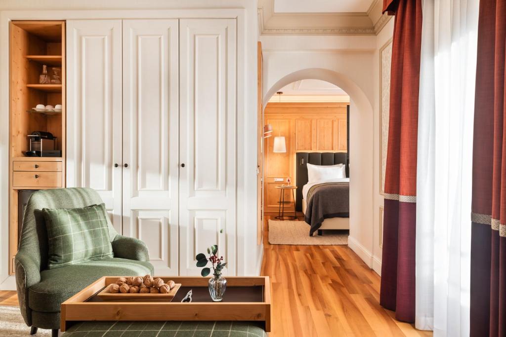 Posezení v ubytování Hotel Flüela Davos - The Unbound Collection by Hyatt