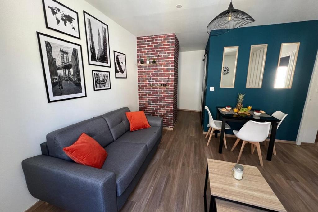 Posedenie v ubytovaní Casa Faro -T2 -Hyper Centre Brive -Rue Commerçante