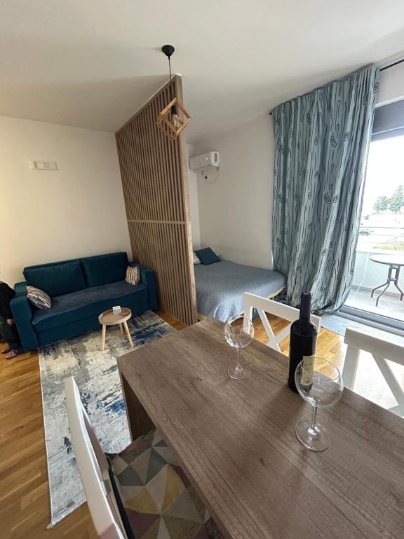 En sittgrupp på G4 Apartment