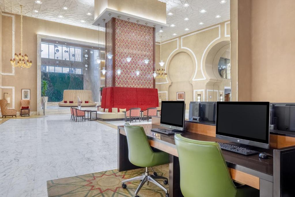 Sjónvarps- og/eða afþreyingartæki á Jabal Omar Marriott Hotel Makkah