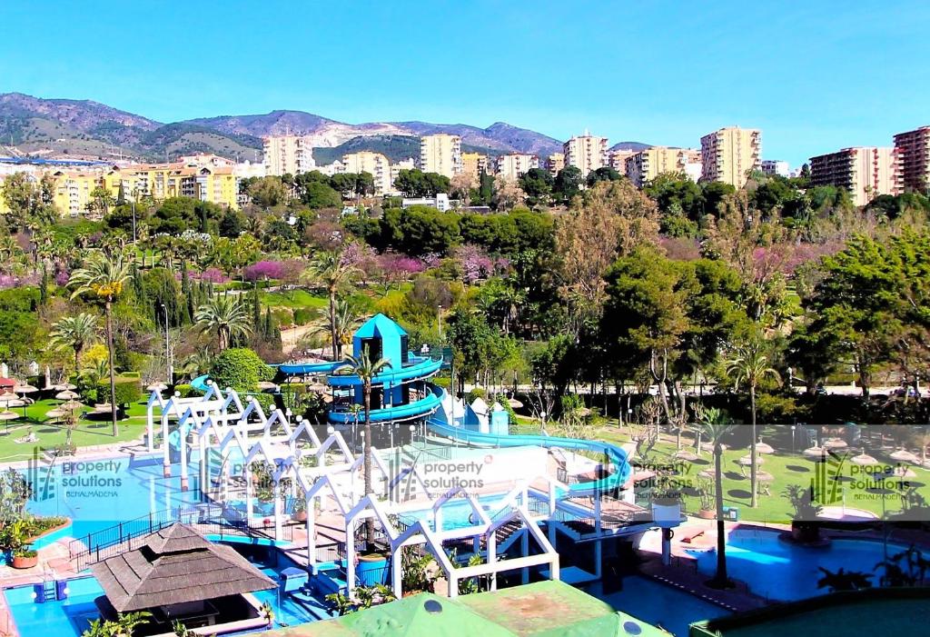 BENALBEACH 207- Primera Linea de Playa - Piscina Abierta Todo el Año