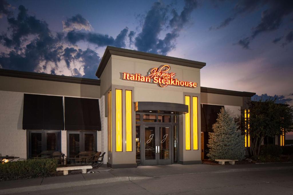Hilton Garden Inn Des Moines Airport photo