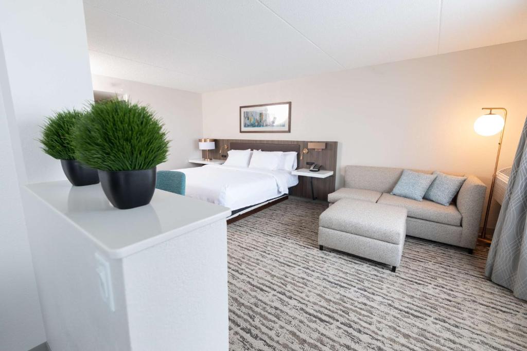 Hilton Garden Inn Des Moines Airport photo