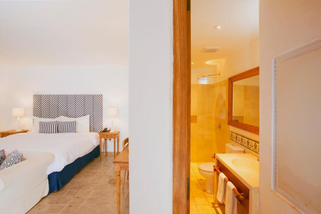 Adhisthana Hotel Yogyakarta - Studio Suite Upper Floor