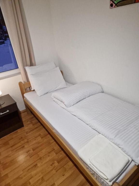 Postel nebo postele na pokoji v ubytování Apartman Irvas Kolasin