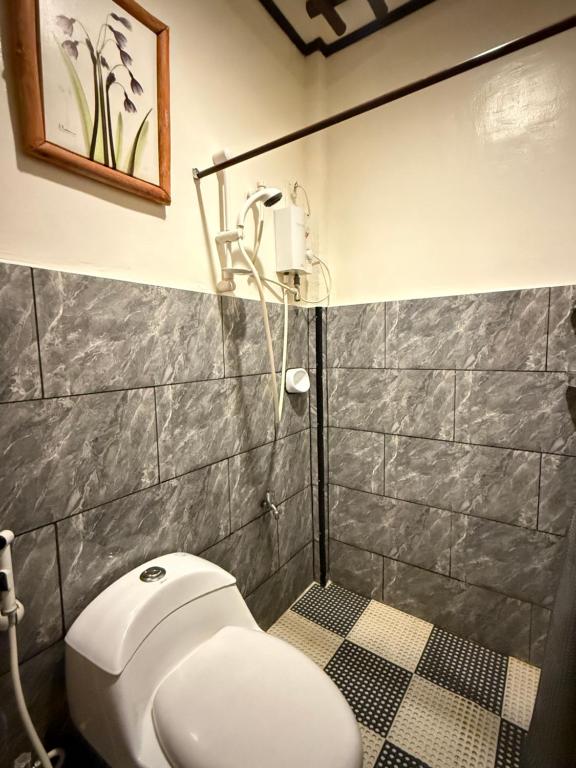 Lolo Bob's Bed And Breakfast 3