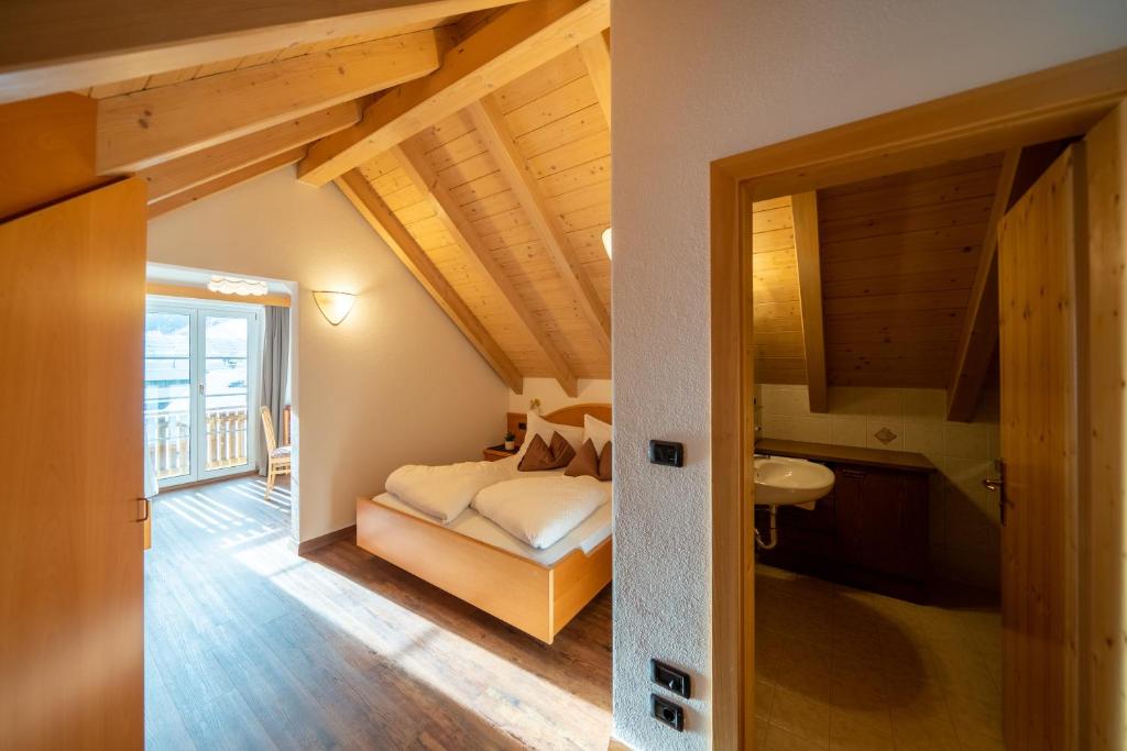 Hotel Christoph - Quarto Quádruplo Clássico Hotellino